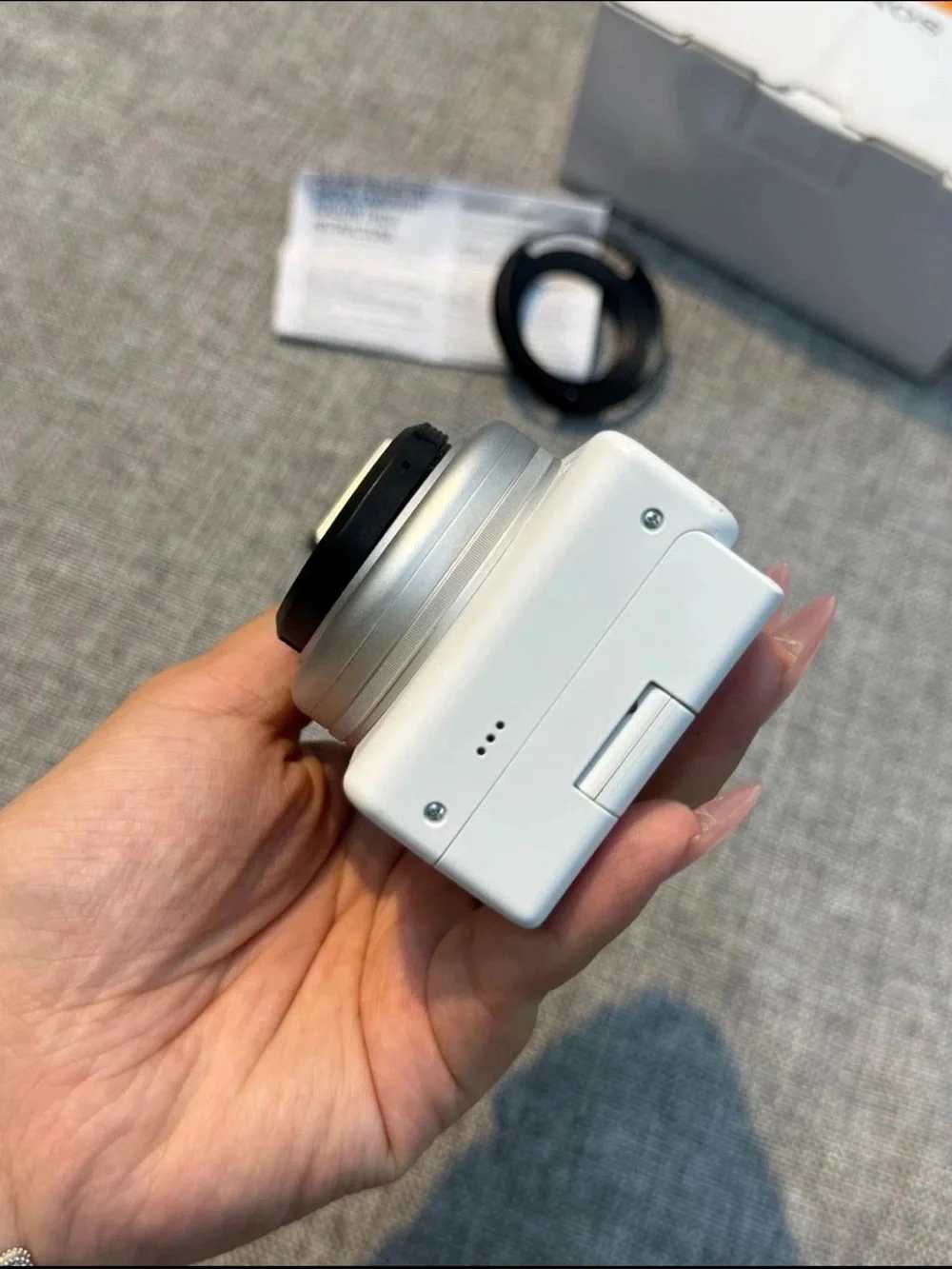 ACCEPTS OFFERS Sony ZV-1F 20.1MP Vlog Camera (White）